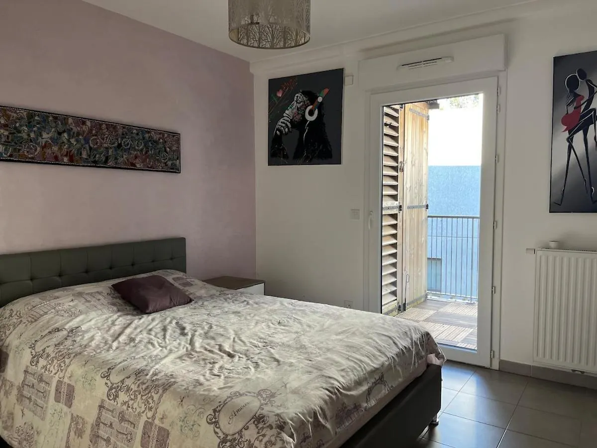 3 Pieces Central Au Pied De La Promenade Du Paillon Νίκαια Γαλλία