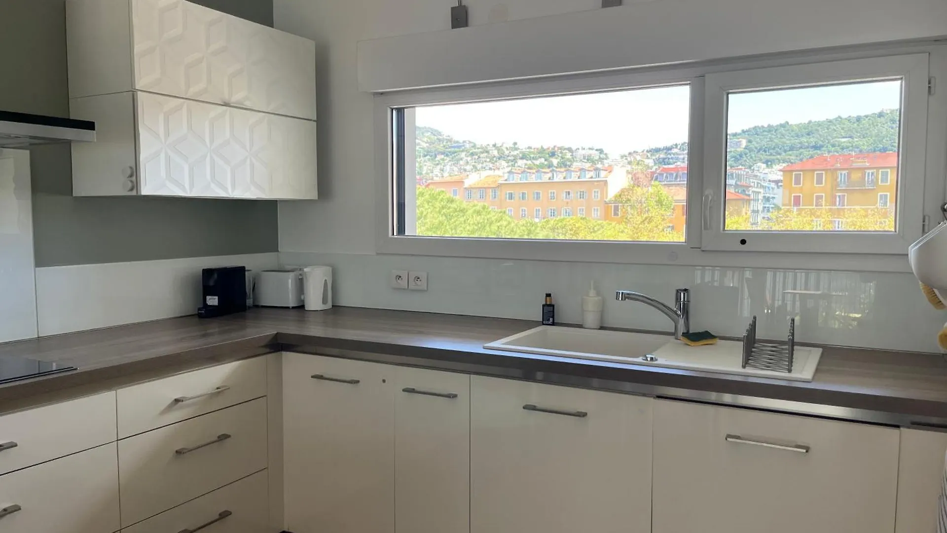 Apartment 3 Pieces Central Au Pied De La Promenade Du Paillon Nice France